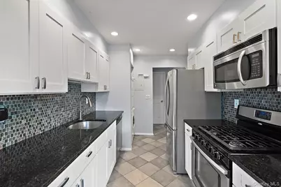 68 New Holland Village, Nanuet, NY 10954 - Photo 7