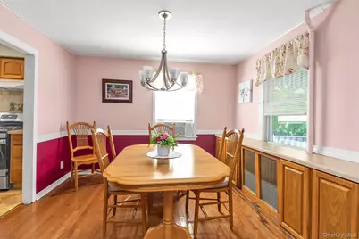 265 Schenck Avenue, Great Neck, NY 11021 - Photo 5