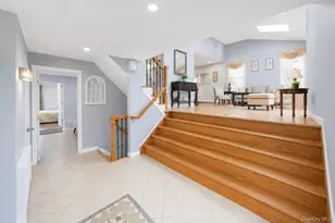 49 Village Dr, Jericho, NY 11753 - Photo 11