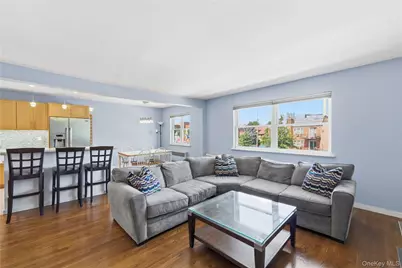 59-17 Kissena Boulevard #3FL, Flushing, NY 11355 - Photo 3