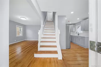 370 Locust Avenue, Uniondale, NY 11553 - Photo 3