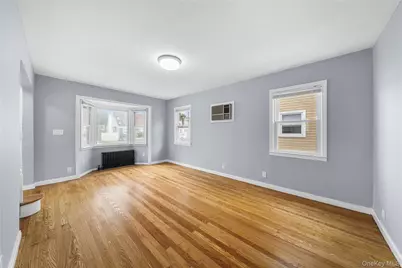 370 Locust Avenue, Uniondale, NY 11553 - Photo 5