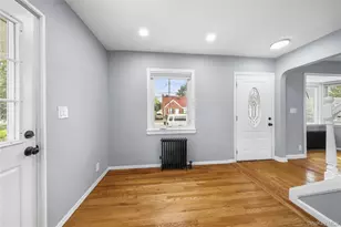 370 Locust Ave, Uniondale, NY 11553 - Photo 7