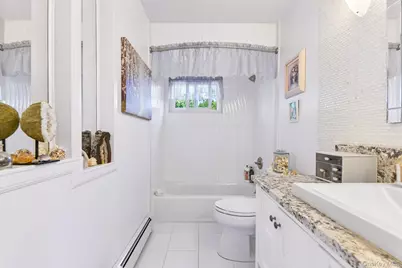 8 Laurel Lane, Levittown, NY 11756 - Photo 15