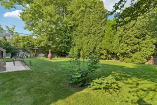 8 Laurel Ln, Levittown, NY 11756 - Photo 31