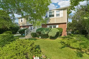 8 Laurel Ln, Levittown, NY 11756 - Photo 3