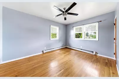 105 N Corona Avenue, Valley Stream, NY 11580 - Photo 25