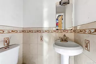 105 N Corona Ave, Valley Stream, NY 11580 - Photo 21