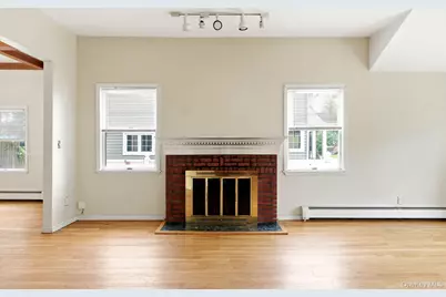 105 N Corona Avenue, Valley Stream, NY 11580 - Photo 11