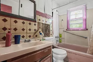 130 Lemon St, Central Islip, NY 11722 - Photo 9