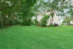 130 Lemon St, Central Islip, NY 11722 - Photo 17