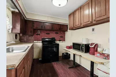 130 Lemon Street, Central Islip, NY 11722 - Photo 5