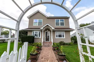 305 S Strong Ave, Copiague, NY 11726 - Photo 15