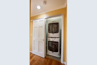 305 S Strong Avenue, Copiague, NY 11726 - Photo 13