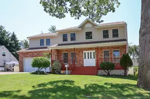 23 Garden Dr, Albertson, NY 11507 - Photo 3