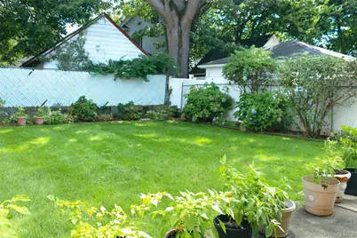 13927 225th Street, Springfield Gardens, NY 11413 - Photo 35