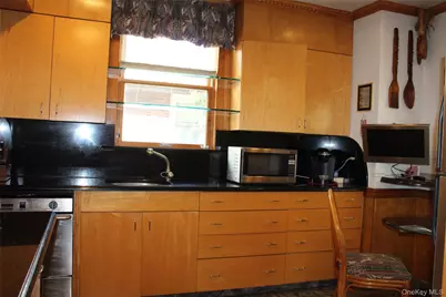 13927 225th Street, Springfield Gardens, NY 11413 - Photo 5