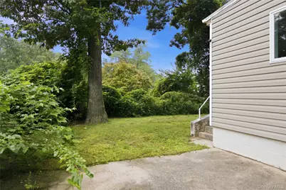 34 Whitestone Road, Sound Beach, NY 11789 - Photo 21