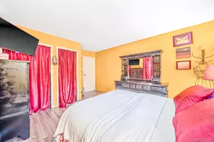21 Cherokee Dr, Bay Shore, NY 11706 - Photo 13
