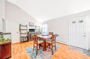 21 Cherokee Dr, Bay Shore, NY 11706 - Photo 9