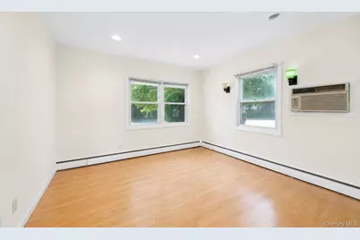 3173 Roxbury Lane, Levittown, NY 11756 - Photo 17