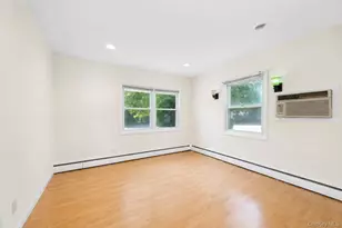 3173 Roxbury Ln, Levittown, NY 11756 - Photo 17