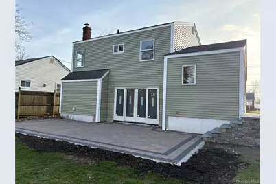 675 Deer Park Avenue, North Babylon, NY 11703 - Photo 3
