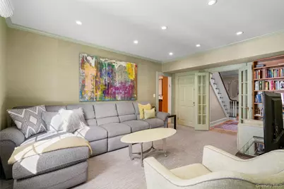 132 Overlook Road, New Rochelle, NY 10804 - Photo 13
