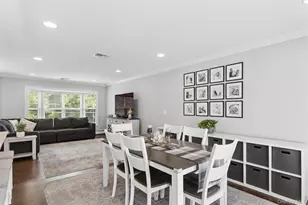 162 Stuyvesant Rd, Oakdale, NY 11769 - Photo 5