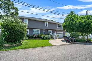 11 Elm St, Ronkonkoma, NY 11779 - Photo 3