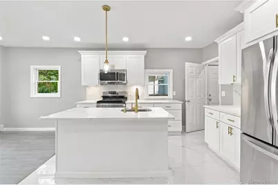 16 West Drive, Bay Shore, NY 11706 - Photo 11