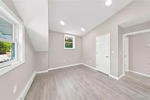 16 West Dr, Bay Shore, NY 11706 - Photo 19