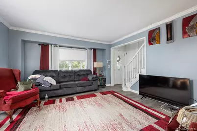 320 Brooklyn Avenue, Massapequa Park, NY 11762 - Photo 7