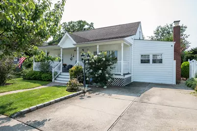 320 Brooklyn Avenue, Massapequa Park, NY 11762 - Photo 1