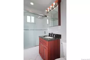 562 New Hwy, Hauppauge, NY 11788 - Photo 7