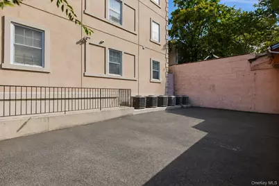 14 E Sandford Boulevard, Mount Vernon, NY 10550 - Photo 3