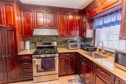 15006 130 St, Ozone Park, NY 11420 - Photo 7