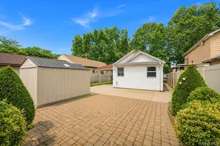 261-11 83rd Ave, Glen Oaks, NY 11004 - Photo 25