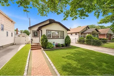 26111 83rd Avenue, Glen Oaks, NY 11004 - Photo 3