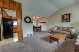 14 Westmoreland Rd, Hicksville, NY 11801 - Photo 7