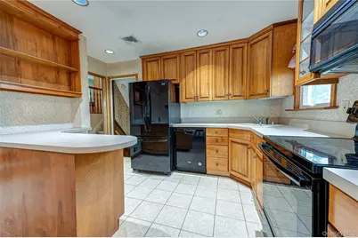 14 Westmoreland Road, Hicksville, NY 11801 - Photo 11