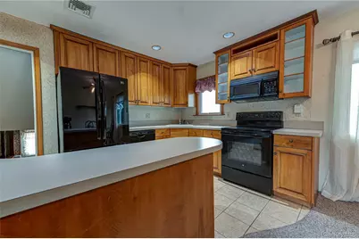 14 Westmoreland Road, Hicksville, NY 11801 - Photo 9