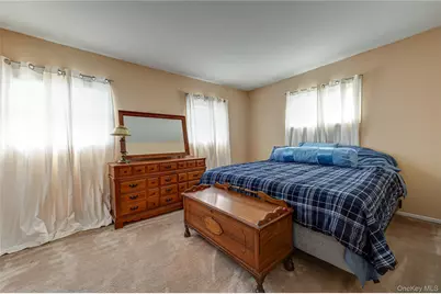 14 Westmoreland Road, Hicksville, NY 11801 - Photo 13