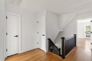 220 Pomander Rd, Mineola, NY 11501 - Photo 11