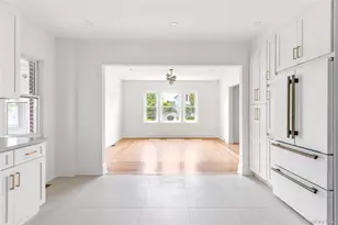 220 Pomander Rd, Mineola, NY 11501 - Photo 3