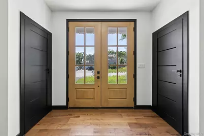 1355 Locust Avenue, Bohemia, NY 11716 - Photo 5