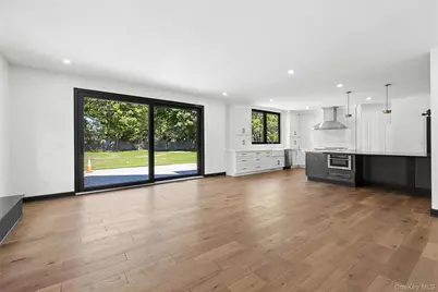 1355 Locust Avenue, Bohemia, NY 11716 - Photo 23