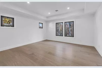 1355 Locust Avenue, Bohemia, NY 11716 - Photo 29