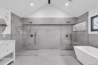 1355 Locust Avenue, Bohemia, NY 11716 - Photo 37