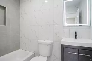 1148 E 211th St, Bronx, NY 10469 - Photo 21